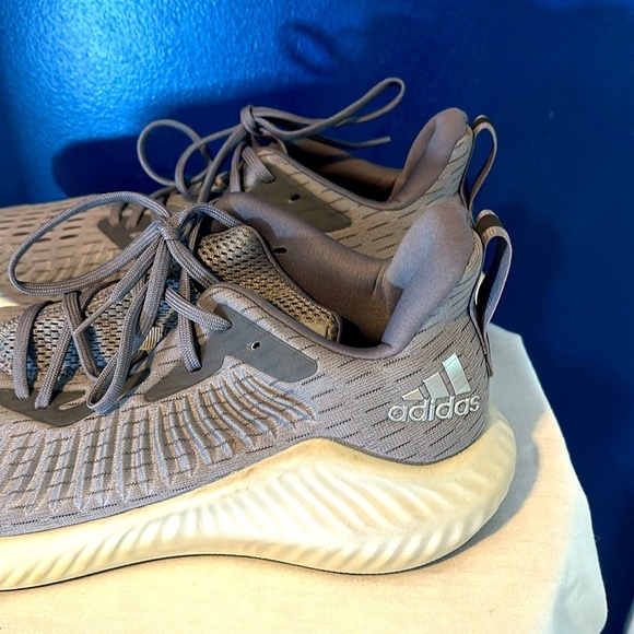 Men’s Adidas Alphabounce Gray Training Sneakers ~ EF1229 ~ Size 12.5 - Picture 2 of 8